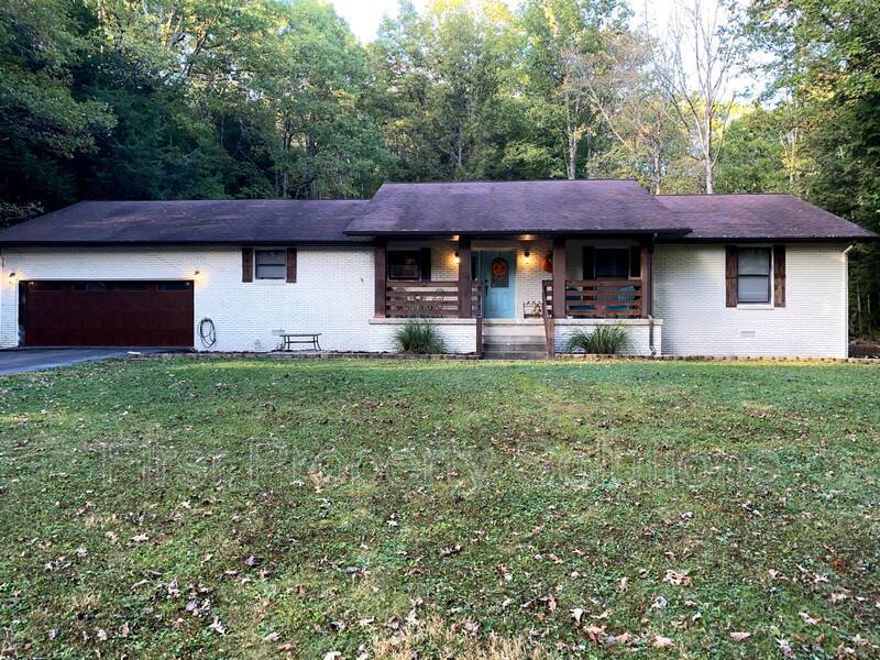 Primary Photo - 266 Forest Rd