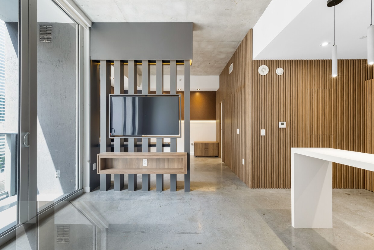 Photo - 151 SE 1st St (Miami, FL)