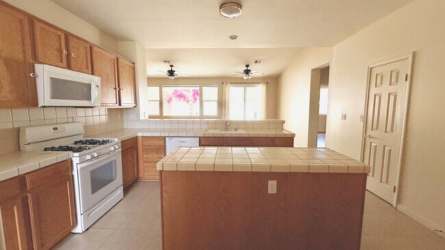 Foto del edificio - 1304 Torulosa Dr