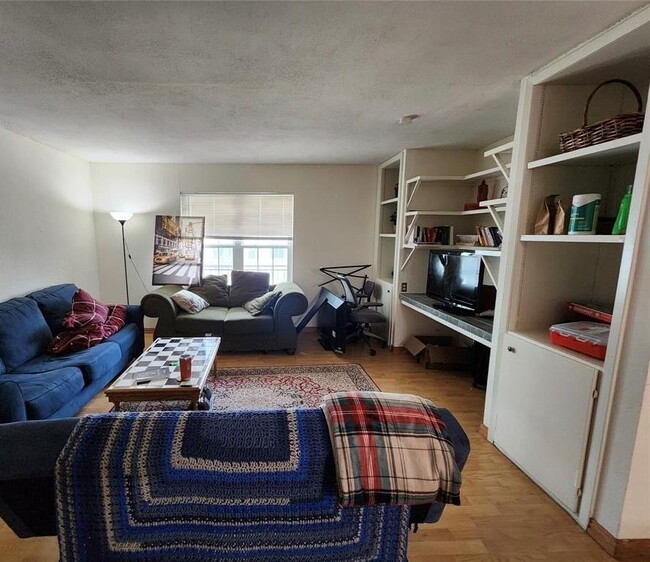 Foto del edificio - 910 Duncan Ln