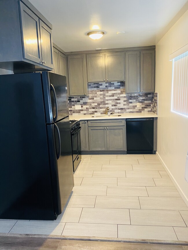 Foto del edificio - 15483 Moorpark St