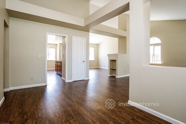 Foto del edificio - 1571 Rutherford Ln