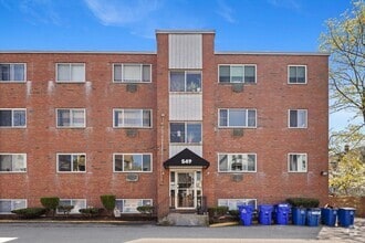 Building Photo - 549 Adams St