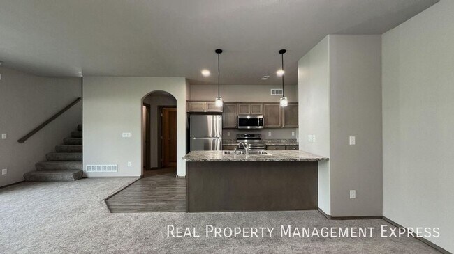 Foto del edificio - 3 Bed 2.5 Bath Townhome