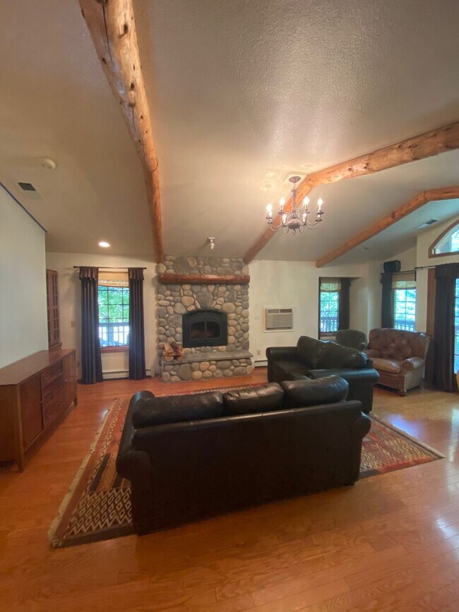 Foto del edificio - Quaint Country Living (APP#143)