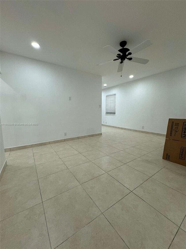 Foto del edificio - 3101 Johnson St