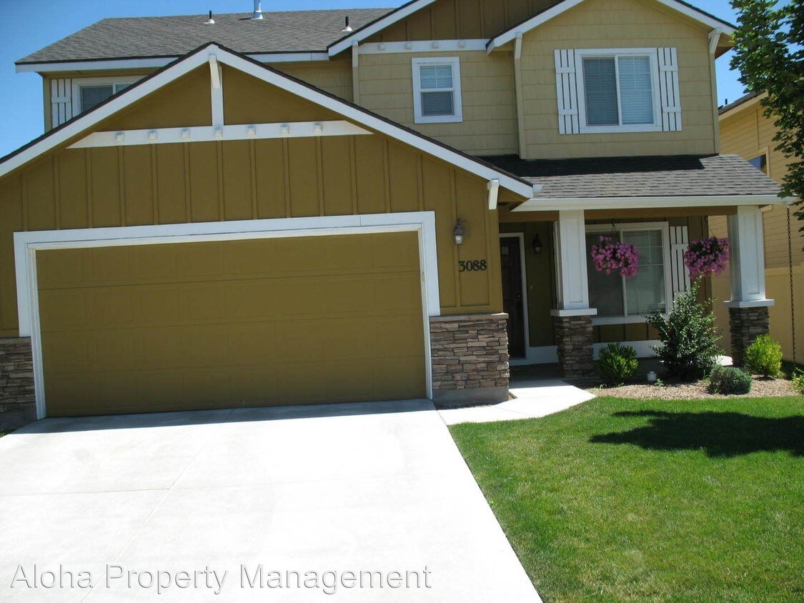 Primary Photo - 3088 N Lancer Ave