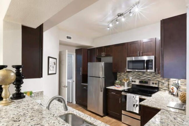 Foto del edificio - 1 bedroom in Austin TX 78705