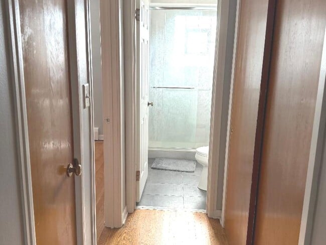Foto del edificio - 8407 W Dempster St