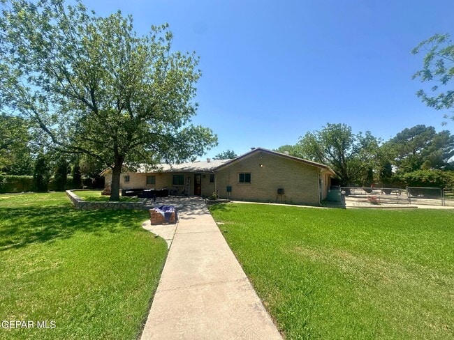 Building Photo - 1067 Villa Linda Way