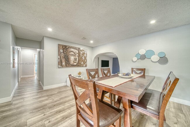 Foto del edificio - 7620 SW 21st St
