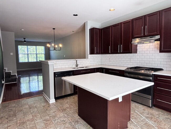 Building Photo - 3839 Cary Glen Blvd