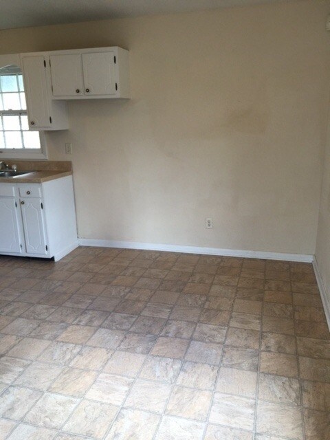Building Photo - Great Location on James Island