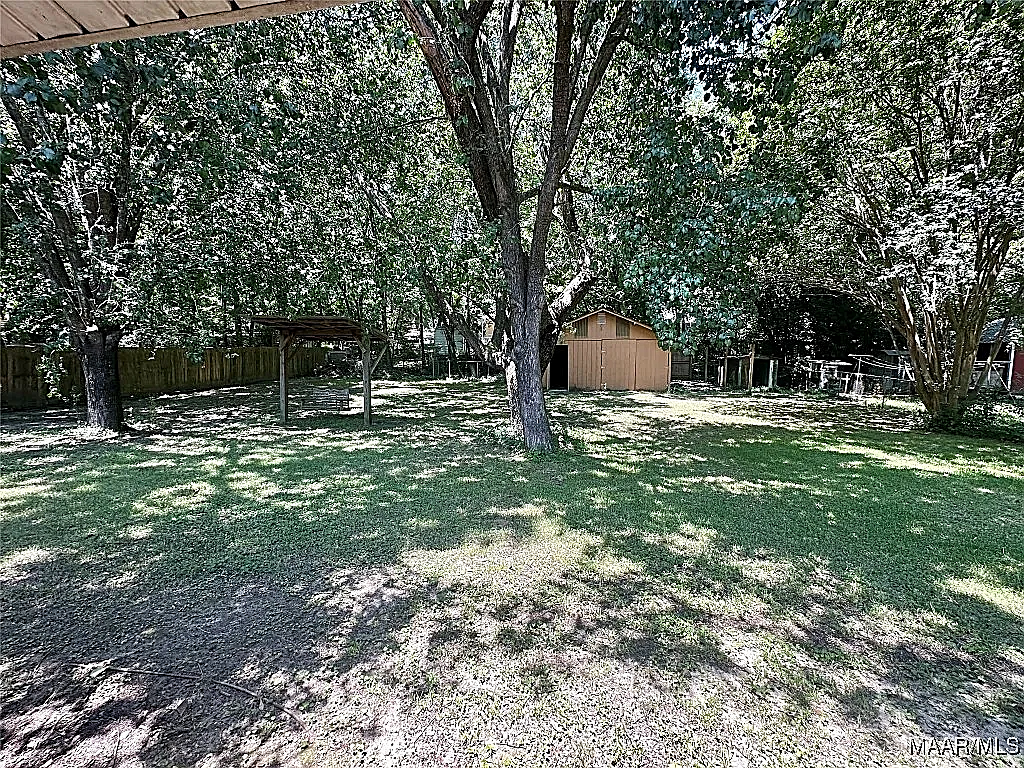 Building Photo - 1130 Lombard Dr