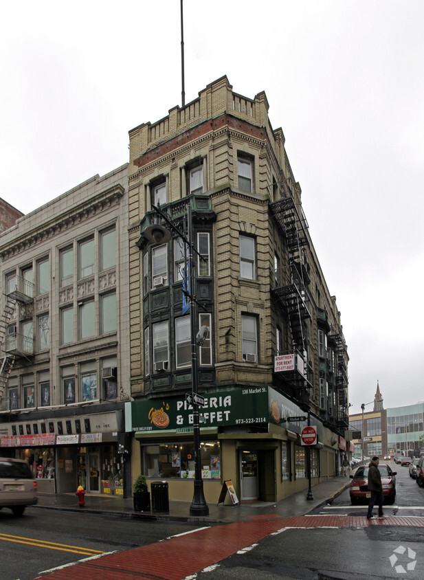 Primary Photo - L'Enfant Building