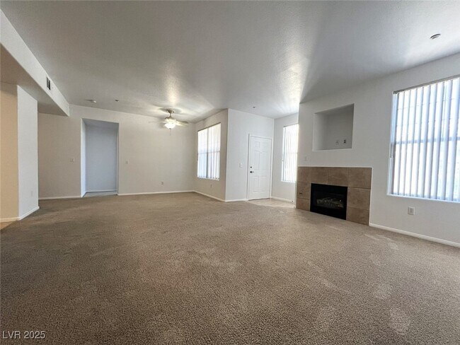 Building Photo - 5855 Valley Dr
