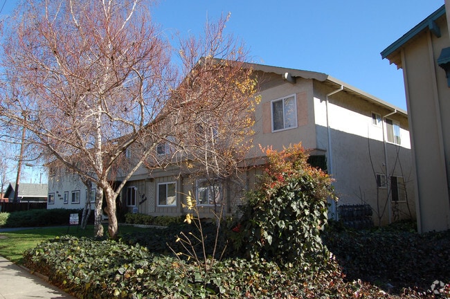 Building Photo - Brentwood Apartments