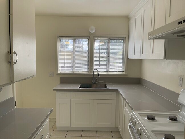 Foto del edificio - 10540 Daines Dr