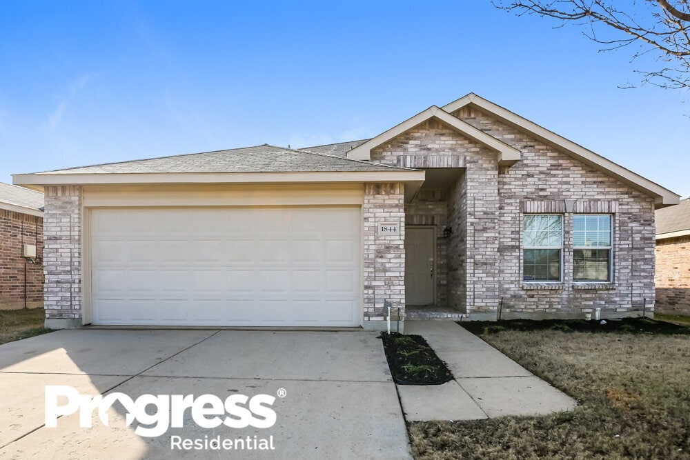 1844 Thorntree Ln, Justin, TX 76247 House Rental in Justin, TX