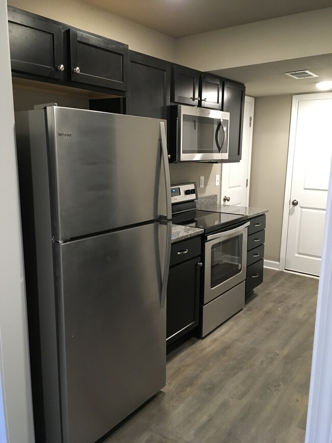 Building Photo - 3 Bed Townhome in Grain Valley