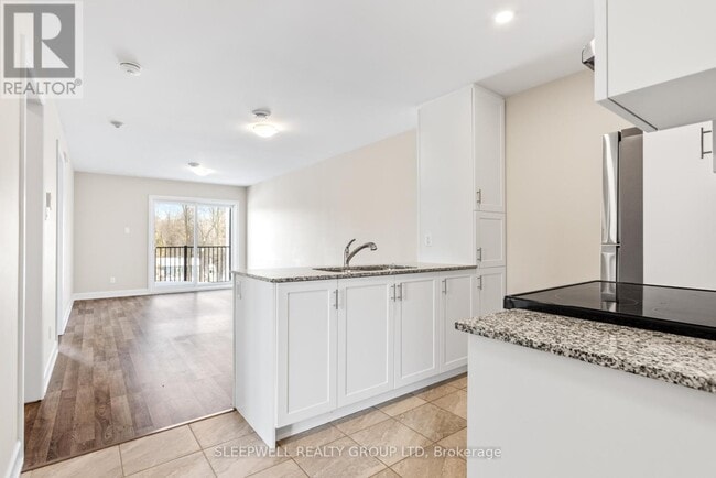 Building Photo - 480 Church St