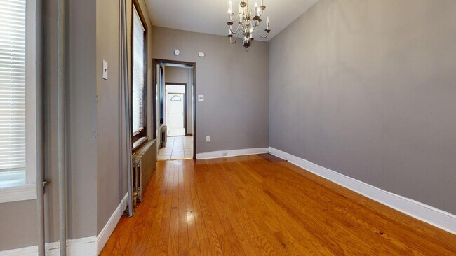 Building Photo - DONT MISS THIS 3-BEDROOM FRANKFORD HOME, Q...