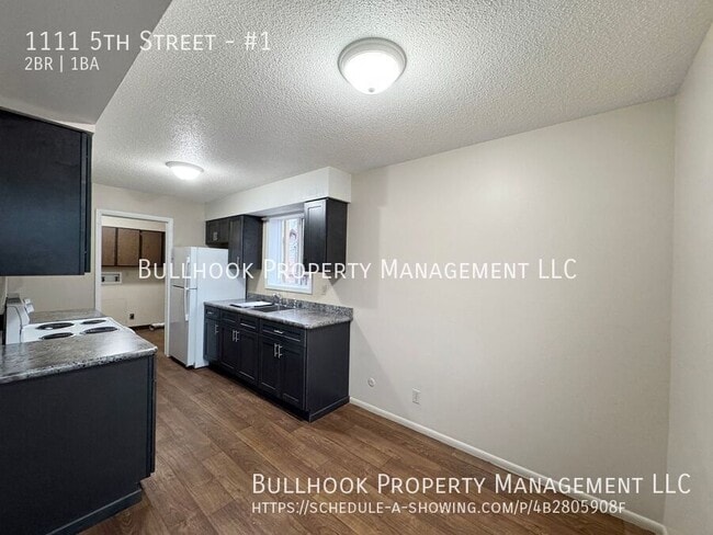 Building Photo - 1111 5th St