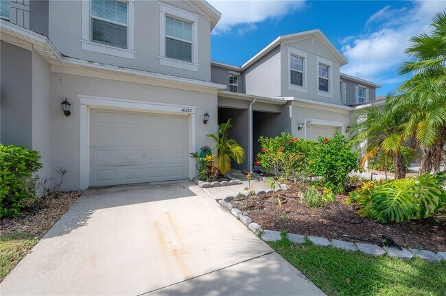 Building Photo - 10687 Lake Montauk Dr