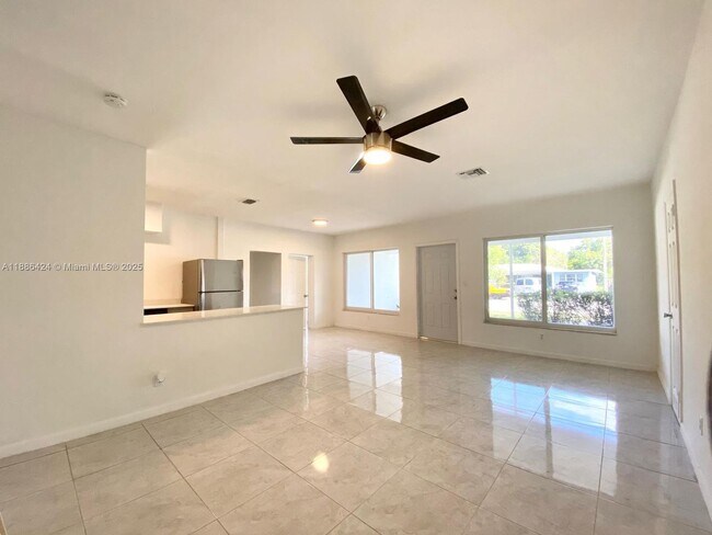 Foto del edificio - 1317 NE 116th St