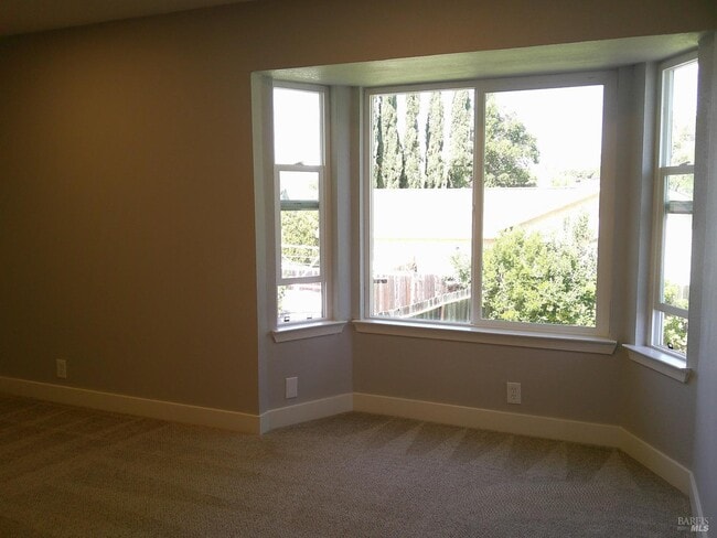 Foto del edificio - 785 Dogwood Cir