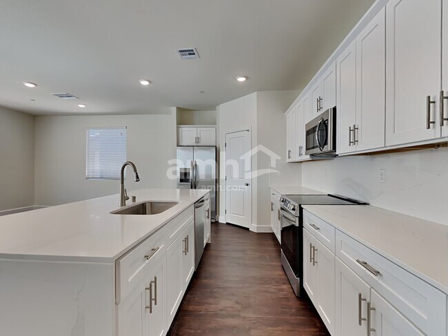 Building Photo - 271 Yasmin Daylily Place