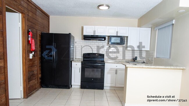 Foto del edificio - 6133 SW 34th St