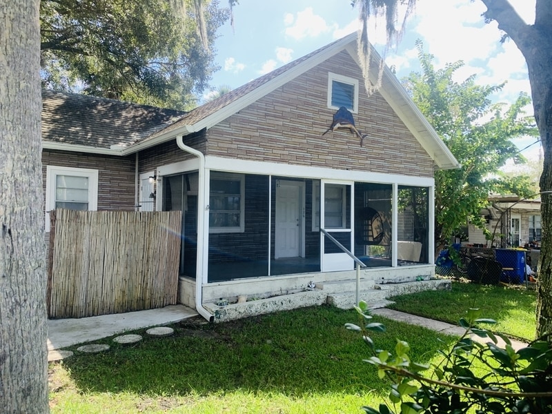 Foto principal - 136 W Pine Bluff St