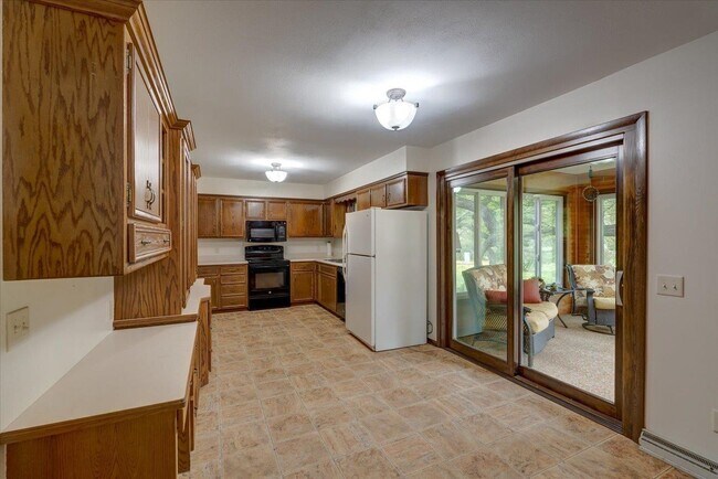 Building Photo - 7218 E Branford Ln