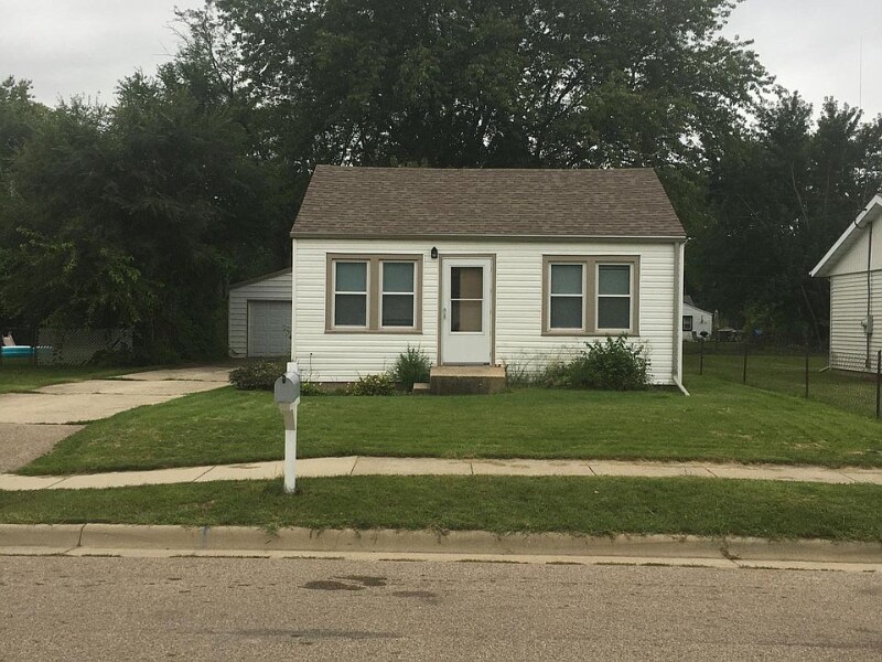 906 Drexel Blvd, Machesney Park, IL 61115 Townhome Rentals in