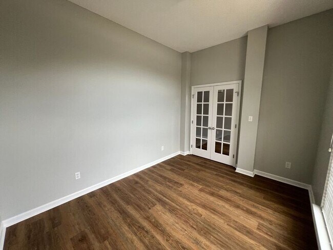 Foto del edificio - 113 Coldsprings Dr