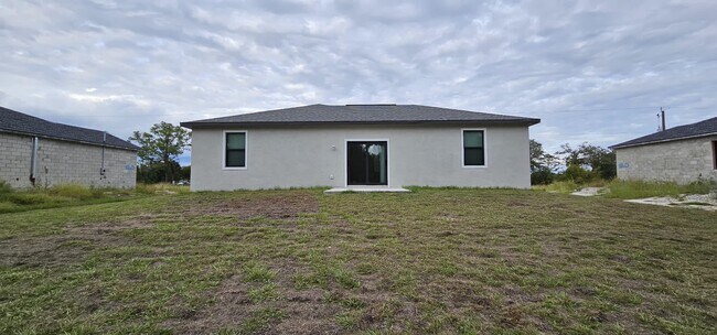 Foto del edificio - 611 Greenbriar Blvd