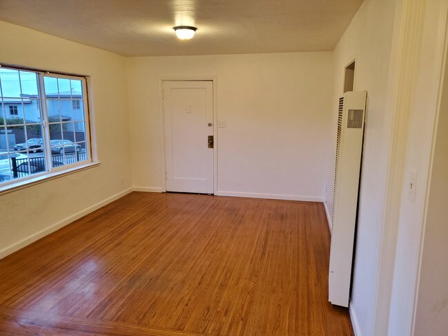 Foto del edificio - 3343 72nd Ave
