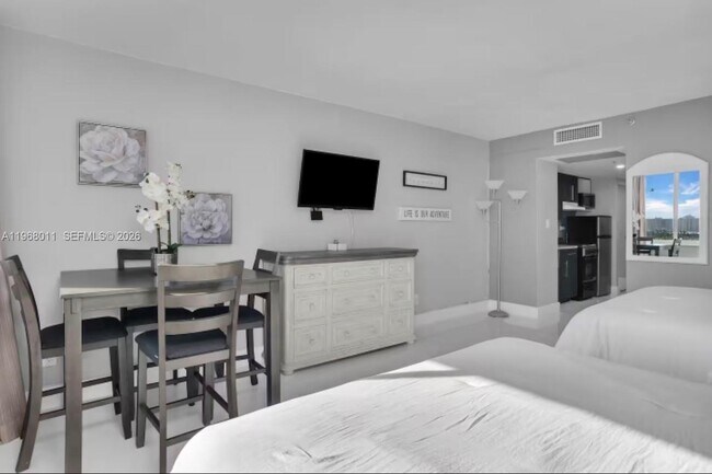 Foto del edificio - 19201 Collins Ave