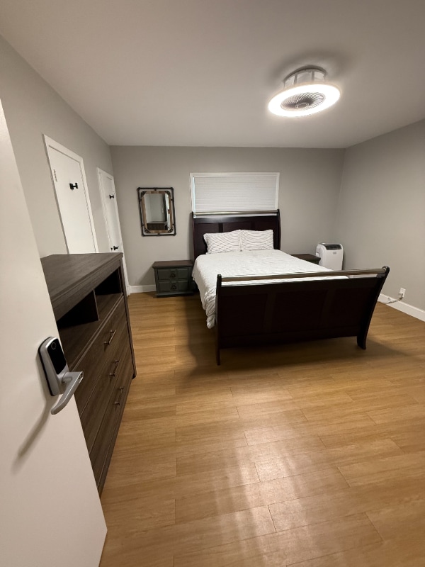 Building Photo - 805 E Taylor St