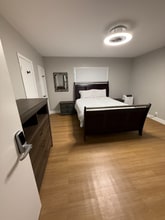 Building Photo - 805 E Taylor St