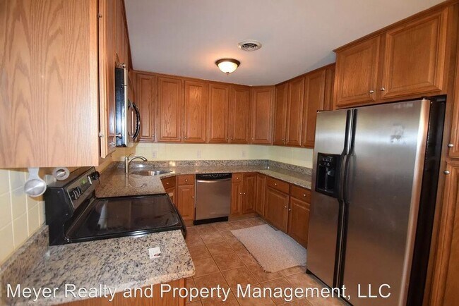 Building Photo - 113 Brookwood Dr