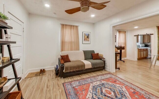 Foto del edificio - 3248 S Paulina St