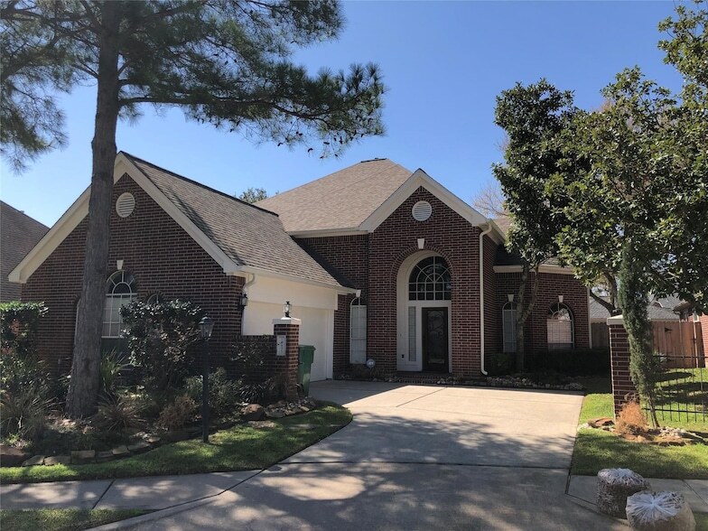 Foto principal - 15435 Juniper Cove Ct