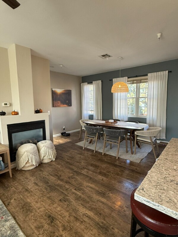 Foto del edificio - 2423 Perdido Way