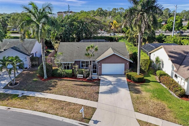 Building Photo - 8372 Blue Cypress Dr