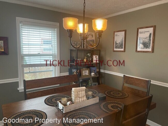 Building Photo - 3 br, 1 bath House - 258 Thorncliffe Drive