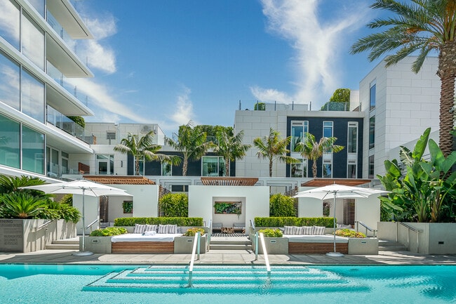 Building Photo - 9000 W 3rd St