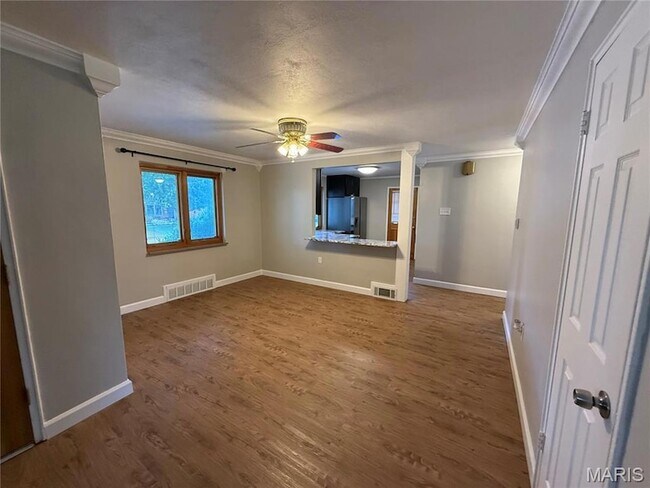 Foto del edificio - 6321 Monterey Dr