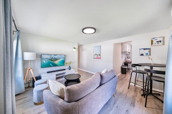 Foto del edificio - 717 SW 2nd Ct
